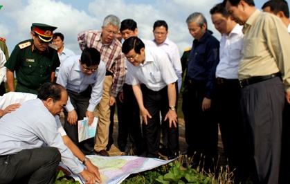 ປະທານປະເທດ ເຈືອງເຕີນຊາງ ລົງສຳຫຼວດກວດກາລະບົບຄັນຄູທະເລເຂດທົ່ງພຽງແມ່ນ້ຳຂອງທາງພາຫໃຕ້ຫວຽດນາມ